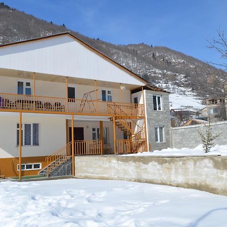 מסטיה Guesthouse Qarim מראה חיצוני תמונה