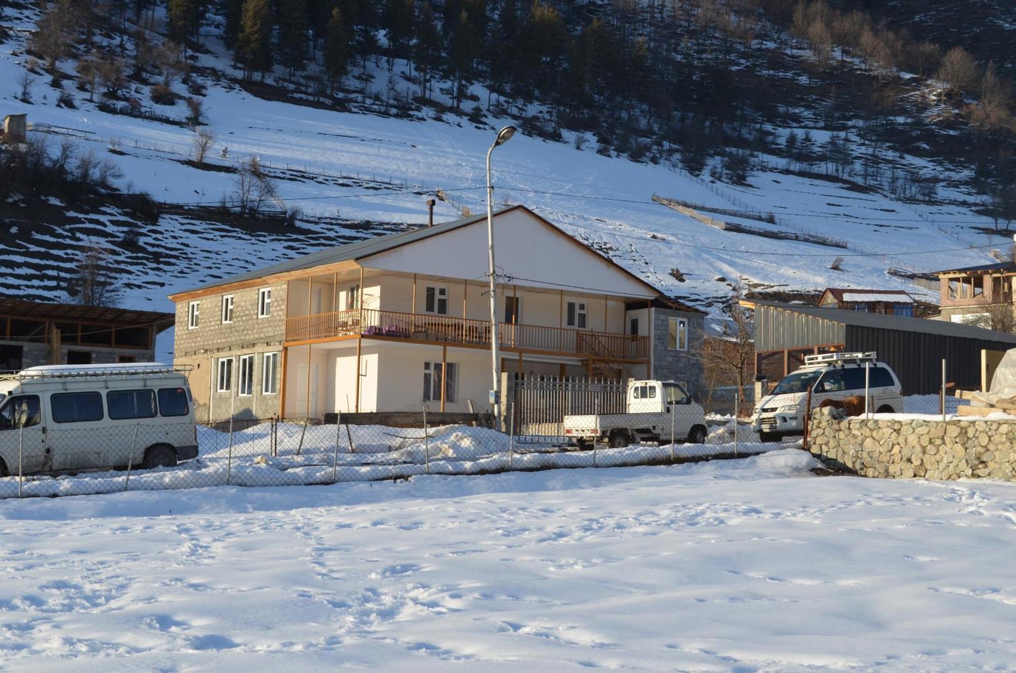 מסטיה Guesthouse Qarim מראה חיצוני תמונה