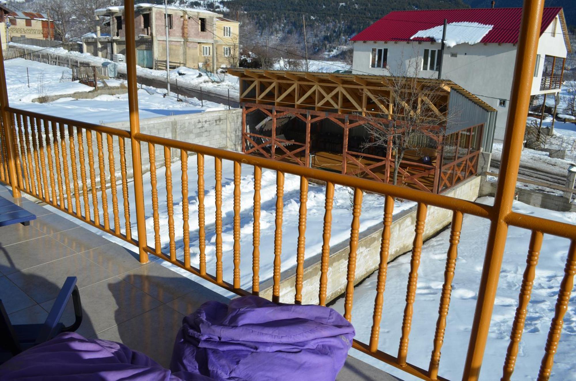 מסטיה Guesthouse Qarim מראה חיצוני תמונה