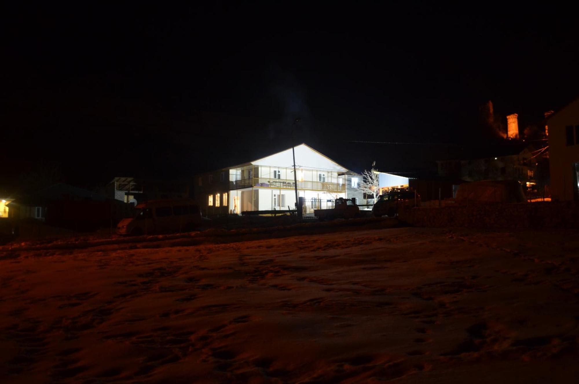 מסטיה Guesthouse Qarim מראה חיצוני תמונה