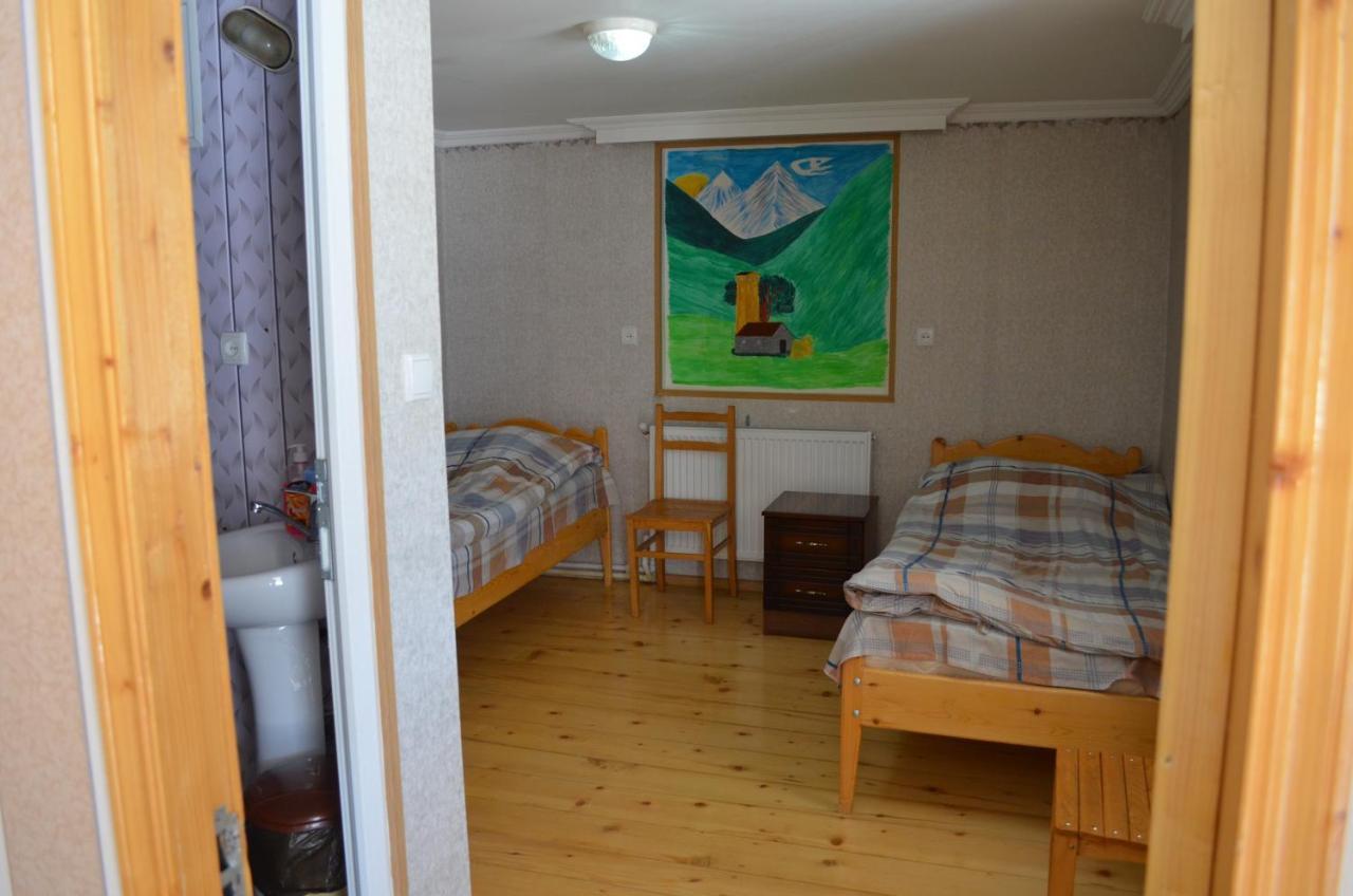 מסטיה Guesthouse Qarim מראה חיצוני תמונה